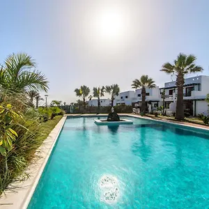 https://b16-duplex-luminoso-piscina-a-150-m-del-mar.in-canary-islands.com